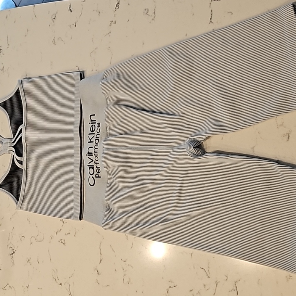 Calvin Klein Performance Set